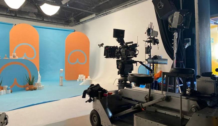 庄浪县极致互动，品质至上，树立行业标杆的产品宣传视频